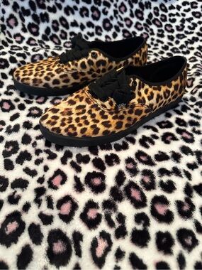 Vans Leopard New Women’s 11 Men’s 9.5